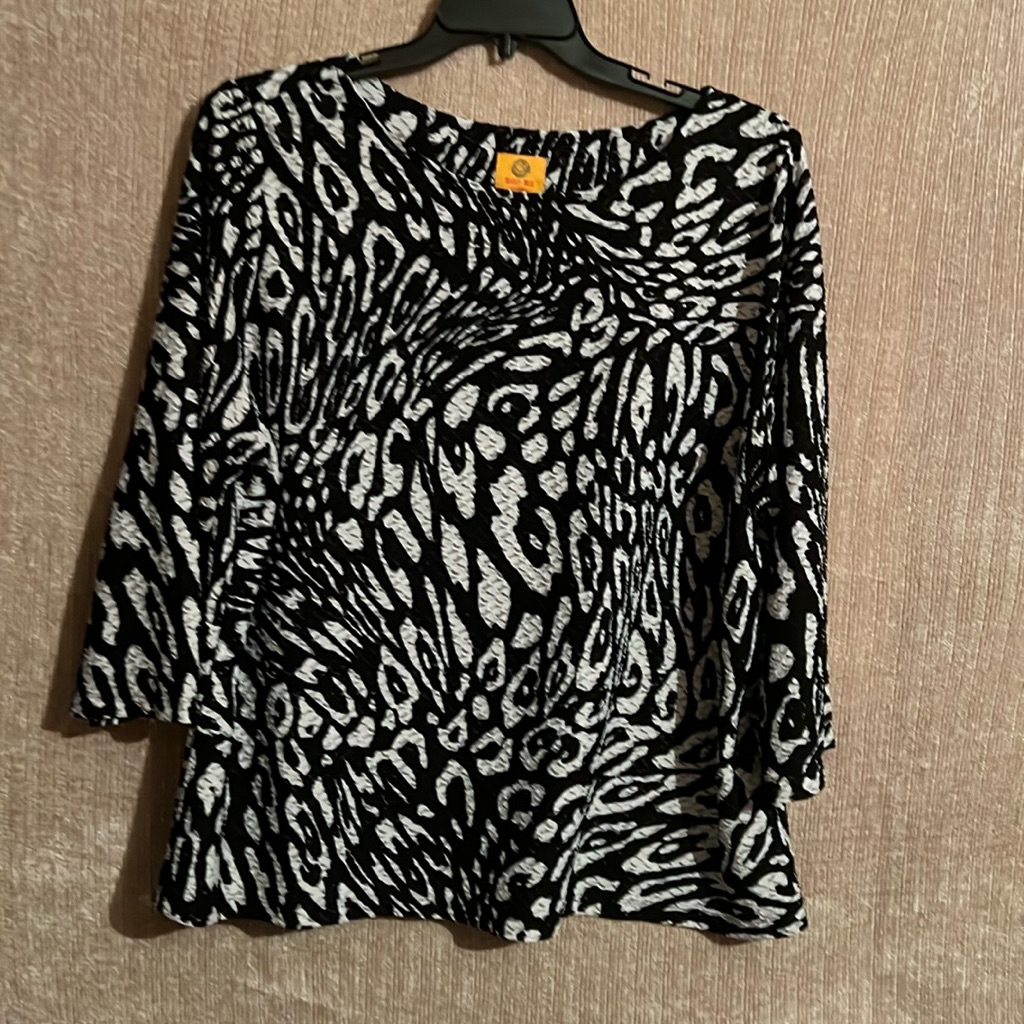 3/$25 Ruby Rd Blouse